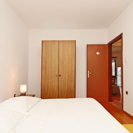 Apartments By The Sea Prizba, Korcula - 4484 Rom bilde