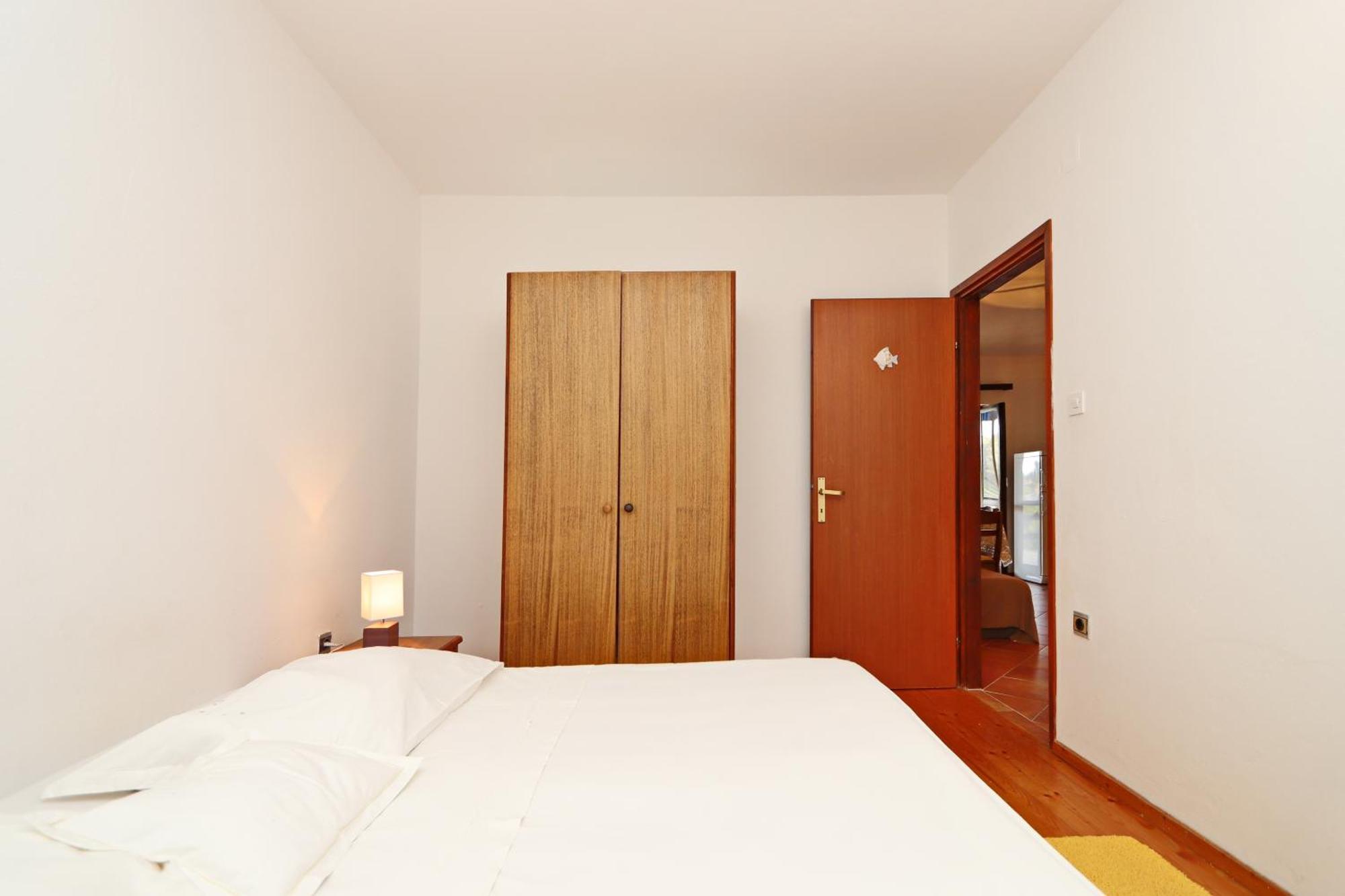 Apartments By The Sea Prizba, Korcula - 4484 Rom bilde